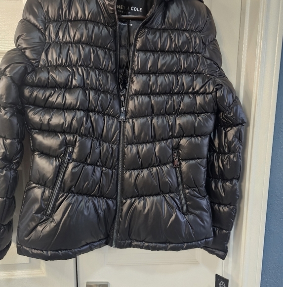 NWT Kenneth Cole Women's Quilted Black Packable Puffer Jacket w Hood Medium - Picture 7 of 14